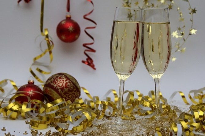 funny christmas party themes