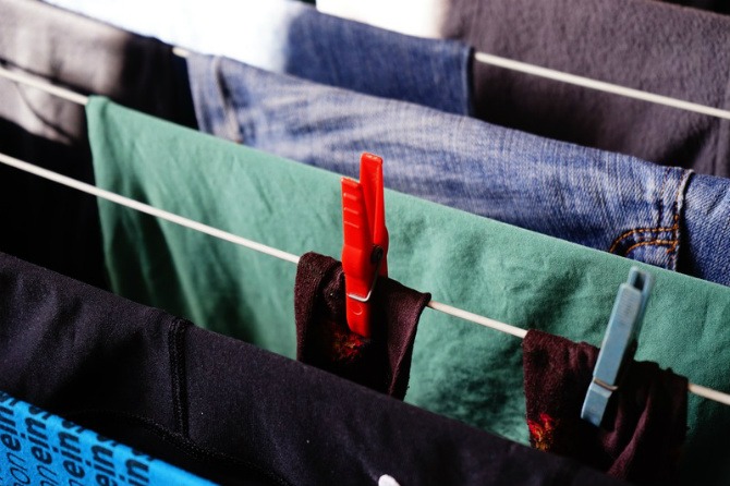 how to dry clothes fast in rainy season