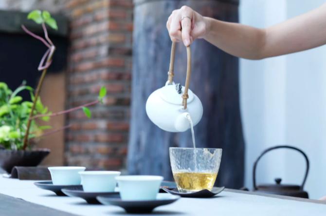 asian dining etiquette