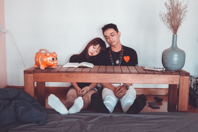 signs of being addicted to a person